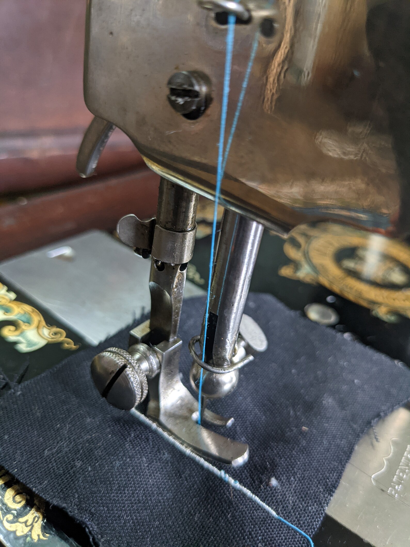 Antique Hand Crank Vickers Sewing Machine Etsy