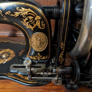 Singer 12K Antique Fiddle Base Sewing Machine image 7