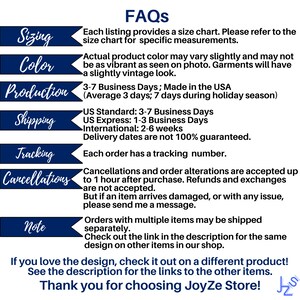 Pu&ograve; includere: Una grafica blu e bianca con il testo "FAQs" in grandi lettere bianche. La grafica elenca informazioni su dimensioni, colore, produzione, spedizione, tracciamento, cancellazioni e note. Il testo &egrave; in un carattere sans-serif bianco su sfondo blu.