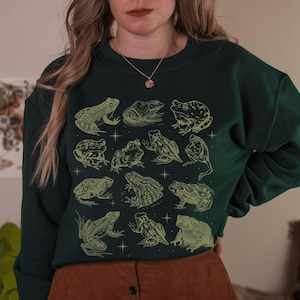 Frog Sweatshirt Frog Sweater Whimsigoth Clothing Cottage Core Sweatshirt Goblincore Sweater Man I Love Frogs Dark Academia Sweatshirt Dark Forest Green