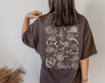 Goblincore Schnecken Shirt Schnecken Shirt Dunkel Cottage Core Kleidung Whimsigoth Kleidung Insekt Shirt Goblin Core Kleidung Übergröße Kleidung Lustig