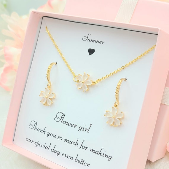 Etsy flower deals girl necklace