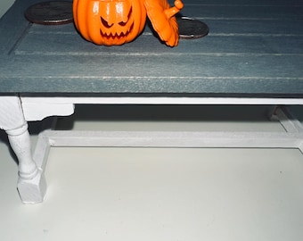 Calabaza de Halloween en miniatura tallada para casa de muñecas. ¡Tapa extraíble!