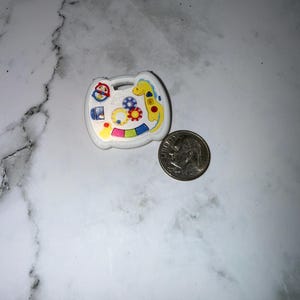 Miniatur Baby Aktivitätskrippe Spielzeug für Puppenhaus Krippe
