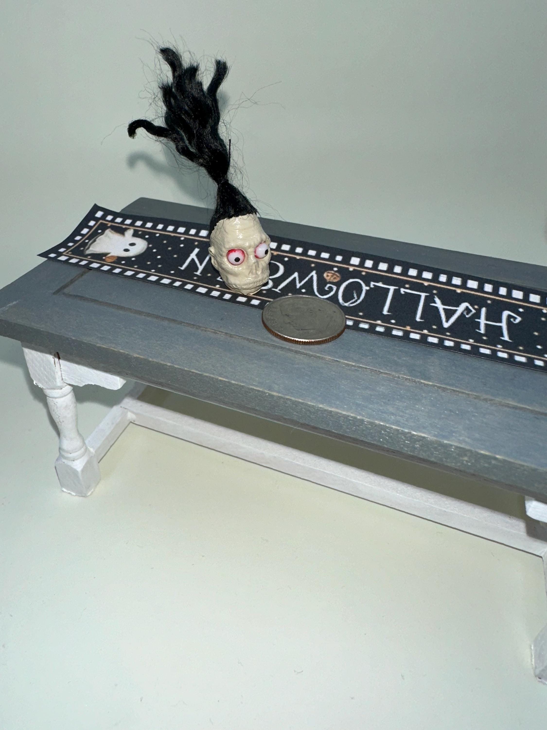 Beetlejuice shrunken head bob - Etsy 日本
