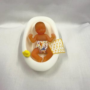 Adorable Baby Bath Tub for Dollhouse or My Mini Baby