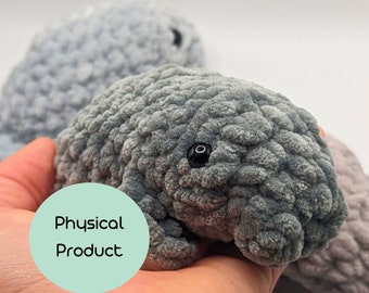 Op maat gemaakte gehaakte zeekoe-knuffel: handgemaakte chenille-amigurumi