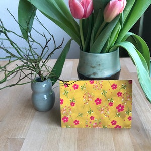 Postal Flores de cera, mostaza