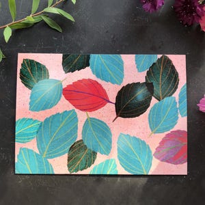 Feuilles de noisetier de carte postale