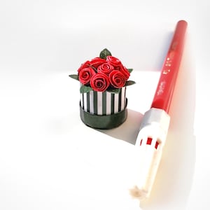Scatola di fiori di rosa rossa per casa delle bambole / Pianta di carta in miniatura da realizzare / Kit fai da te in scala 1/6 e 1/12 / File PDF stampabile istantaneo