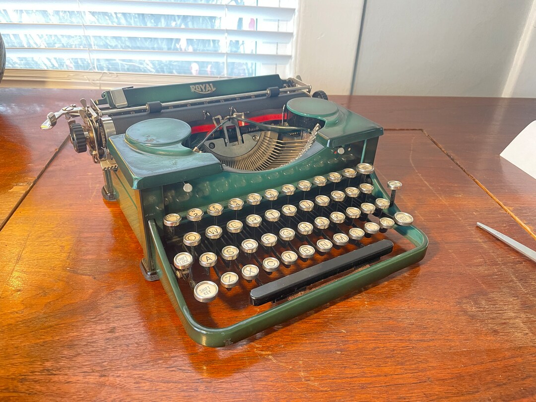 1920's Green Royal Typewriter Etsy