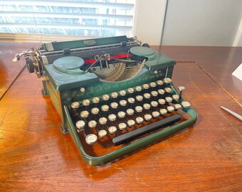 1920's Green Royal Typewriter