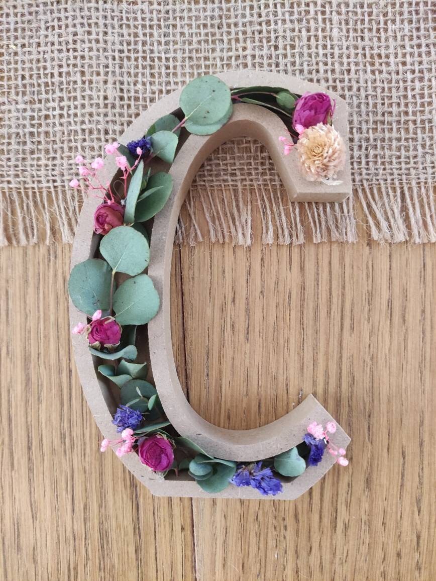 Lettre C en Fleurs Séchées