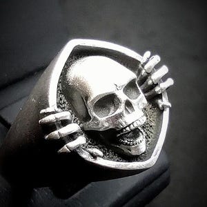 Skull Ring, Silver Skull Face , Skull in drop Sterling Handmade ring, Skull Head Gothic Silver Men Jewelry, Christmas gift, Biker Ring