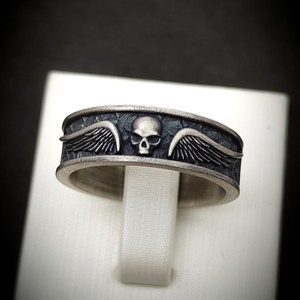 Winged skull silver handmade ring,  Flying skull , Silver Gothic Skull Halloween Band, Gorgeous Skull with Wings, Christmas Men Jewelry Gift