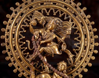 Estatua de Shiva Nataraja con largas rastas y arco multicapa único / Murti hindú de latón de 17 pulgadas.