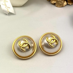 Vintage Chanel logo pearl earring