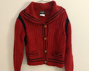 Chanel vintage No5 button red longsleeves