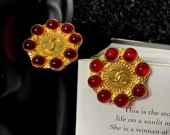 Vintage chanel stones clip on earrings