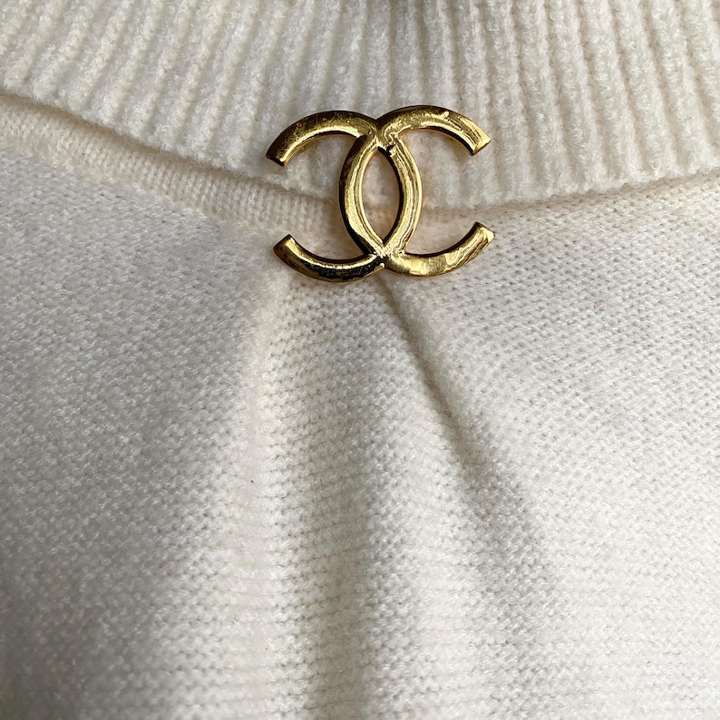 Broche vintage com o logotipo CC da Chanel imagem 4