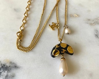 Chanel classic dangling necklace pendant