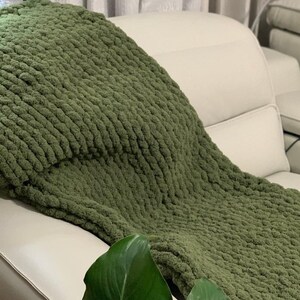Chunky Hand Knit Blanket: Cozy Soft Throw, Home Decor