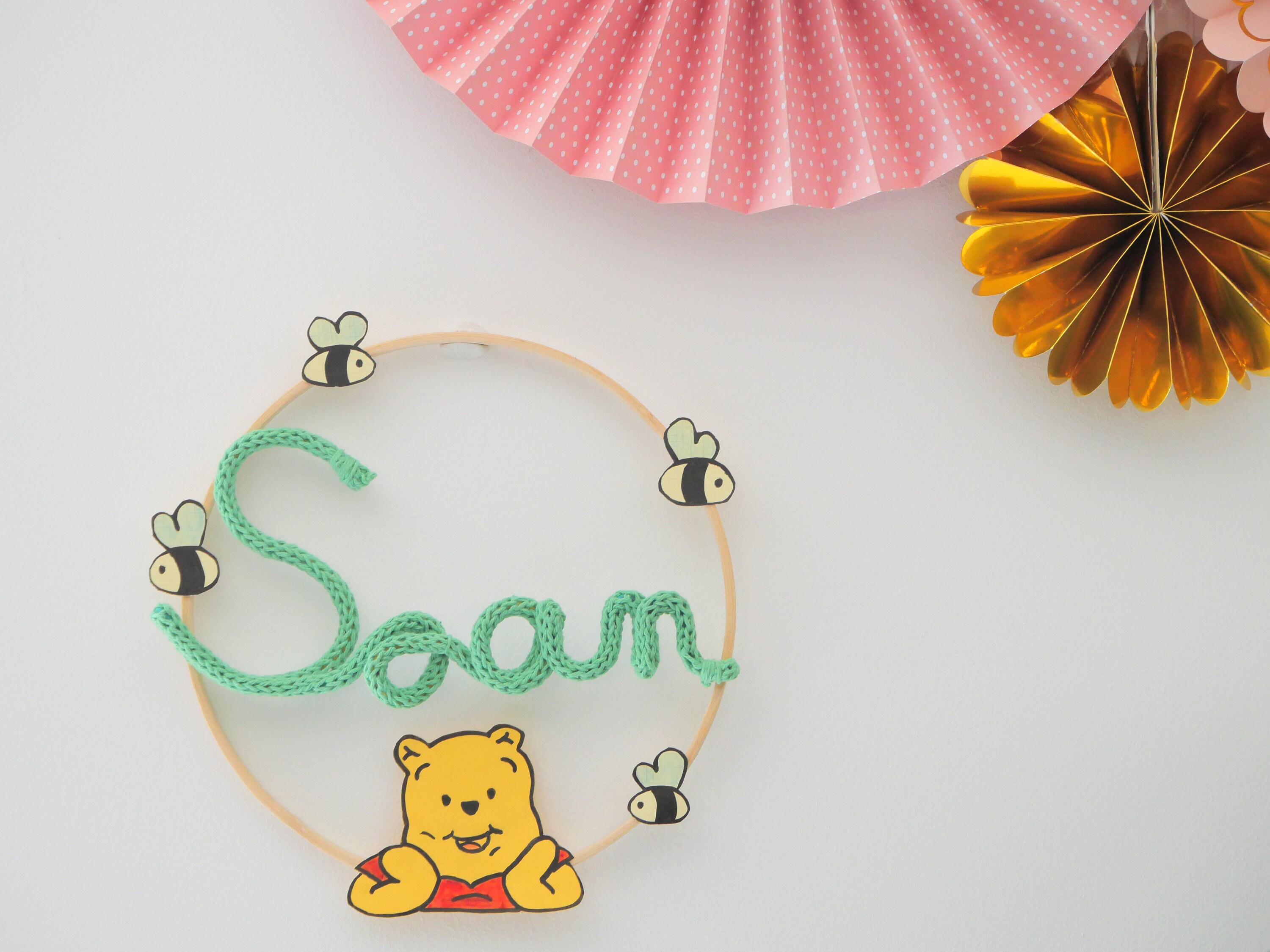 Prénom Tricotin Couronne en Bois et Winnie L'ourson