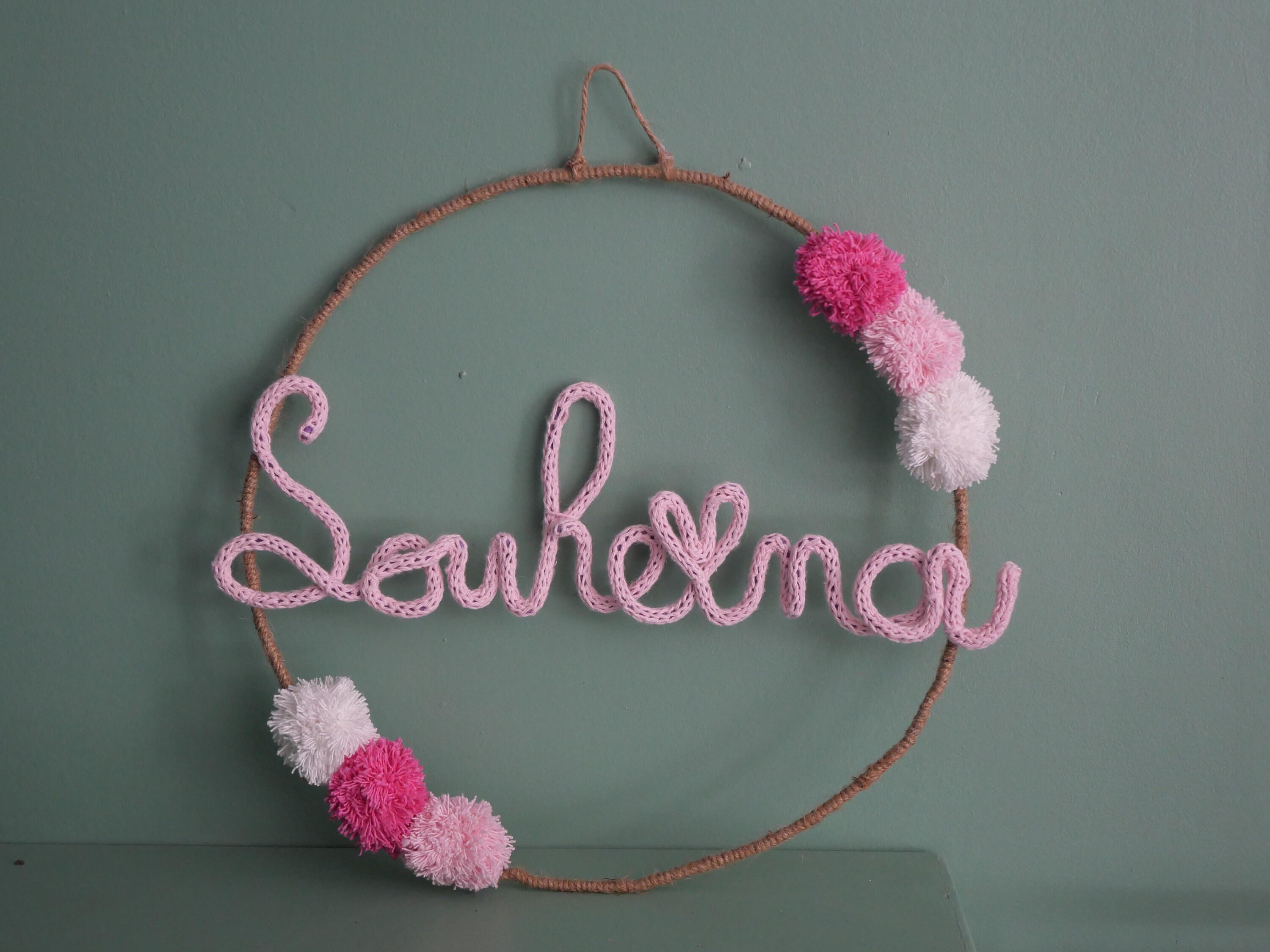 Prénom Tricotin et Couronne de Pompons