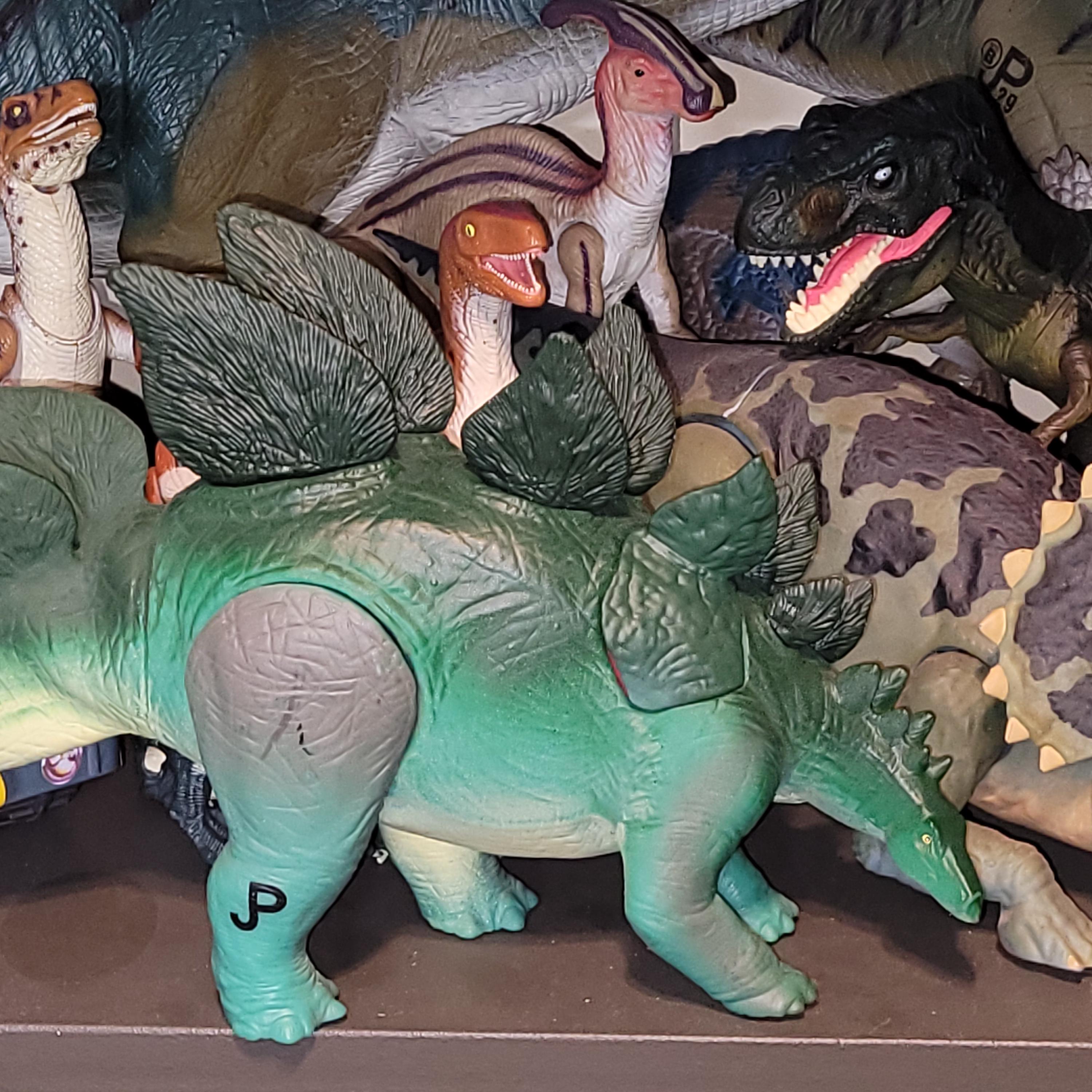 AFTERMARKET REPLACEMENT Dino Damage 1 Piece Fits Jurassic Park