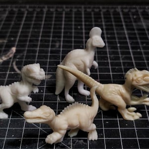 Jurassic Park 3 movie kenner style hatchling
