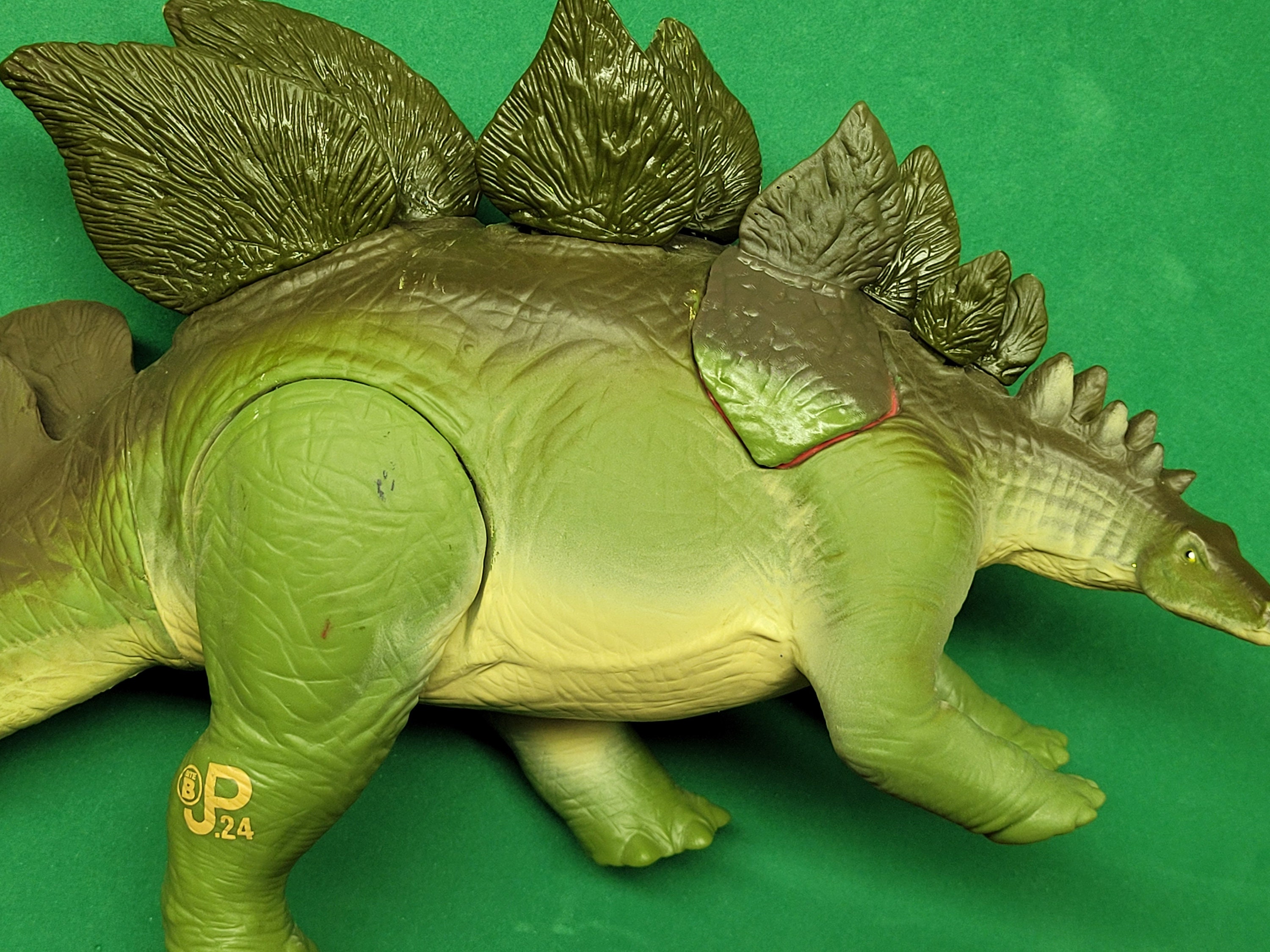 AFTERMARKET REPLACEMENT Dino Damage Piece Fits the Lost World