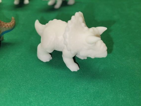 ozwrt Dioscorea Nasutoceratopsフィギュア ozwrt Dioscorea Monoclonius フィギュア ozwrt Dioscorea