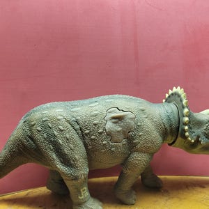 Jurassic Park Triceratops Dino damage Reproduction