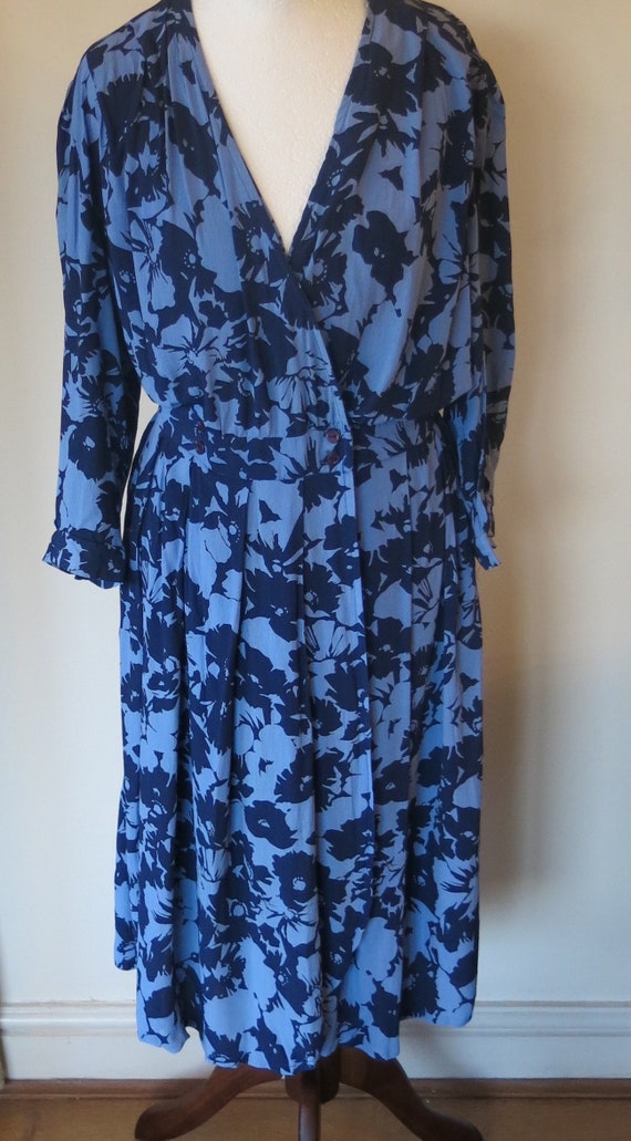 Vintage 40s style navy and blue floral tea dress