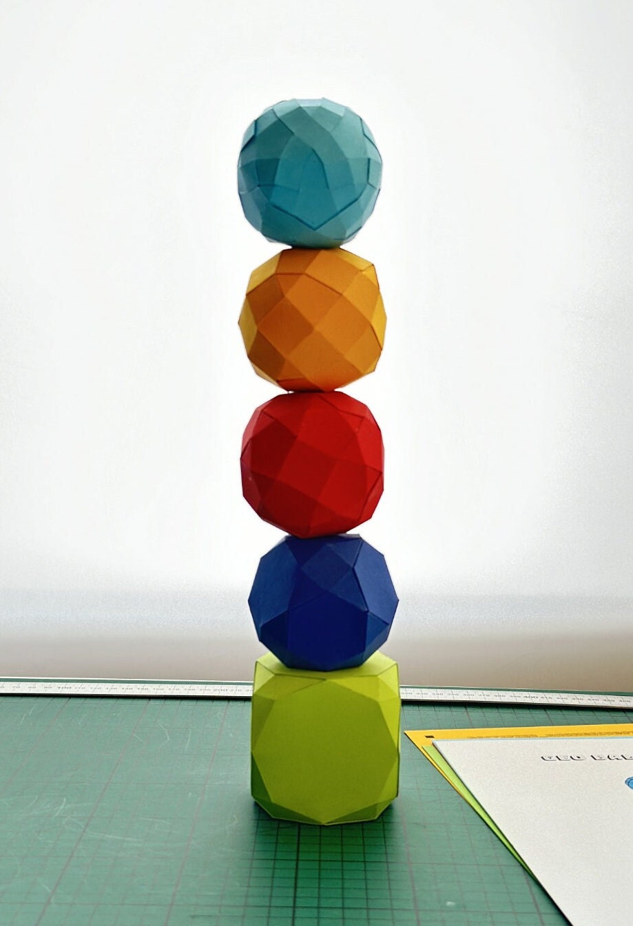 Geo Balancing 3D Paper Model - DIY Craft Kit - Perfect for Christmas ...