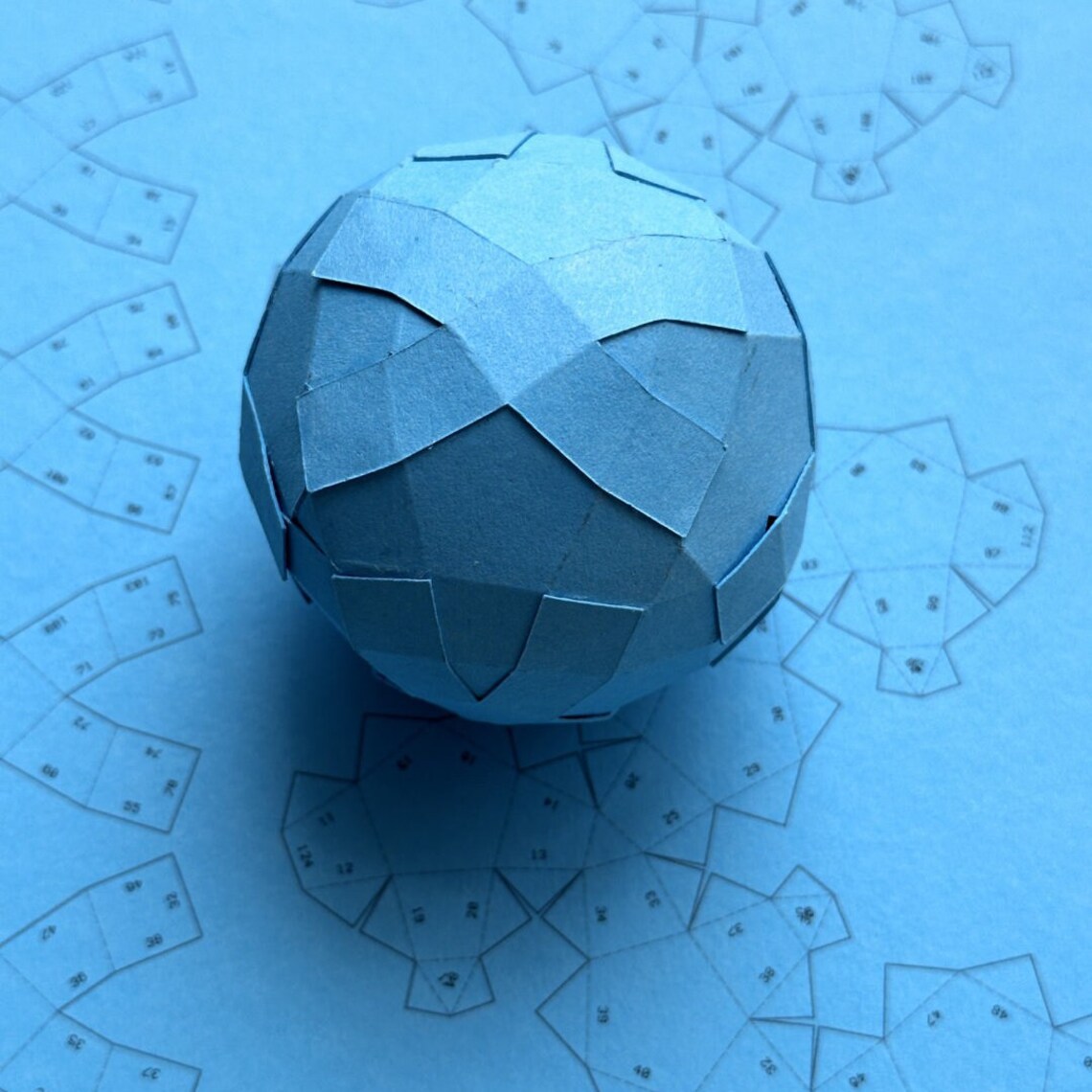 Geo Balancing 3D Paper Model - DIY Craft Kit - Perfect for Christmas ...