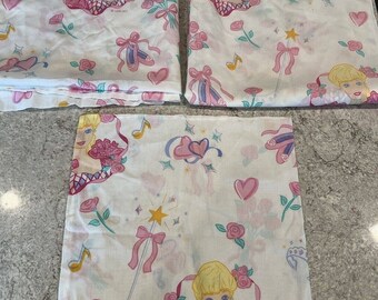 Vintage USA 95 MI BARBIE Ballet 3 Pc Set Pink Rose Pillow & 2 Curtains Y2K