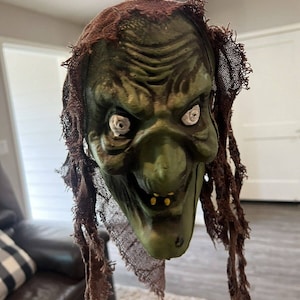 Vtg Hanging Green Witch Halloween Decoration Props Scary Zombie Halloween