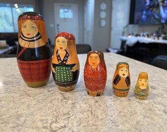 Vtg Wood Nesting Dolls Mujeres 5 muñecas Modelos auténticos