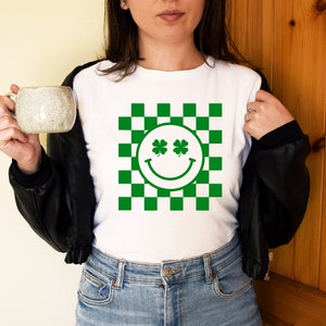 Día de San Patricio Svg Lucky Svg Shamrock Svg Cara sonriente a cuadros Svg Lucky Smiley Face Svg St Patrick's Day Cut File Cricut Clipart Shirt