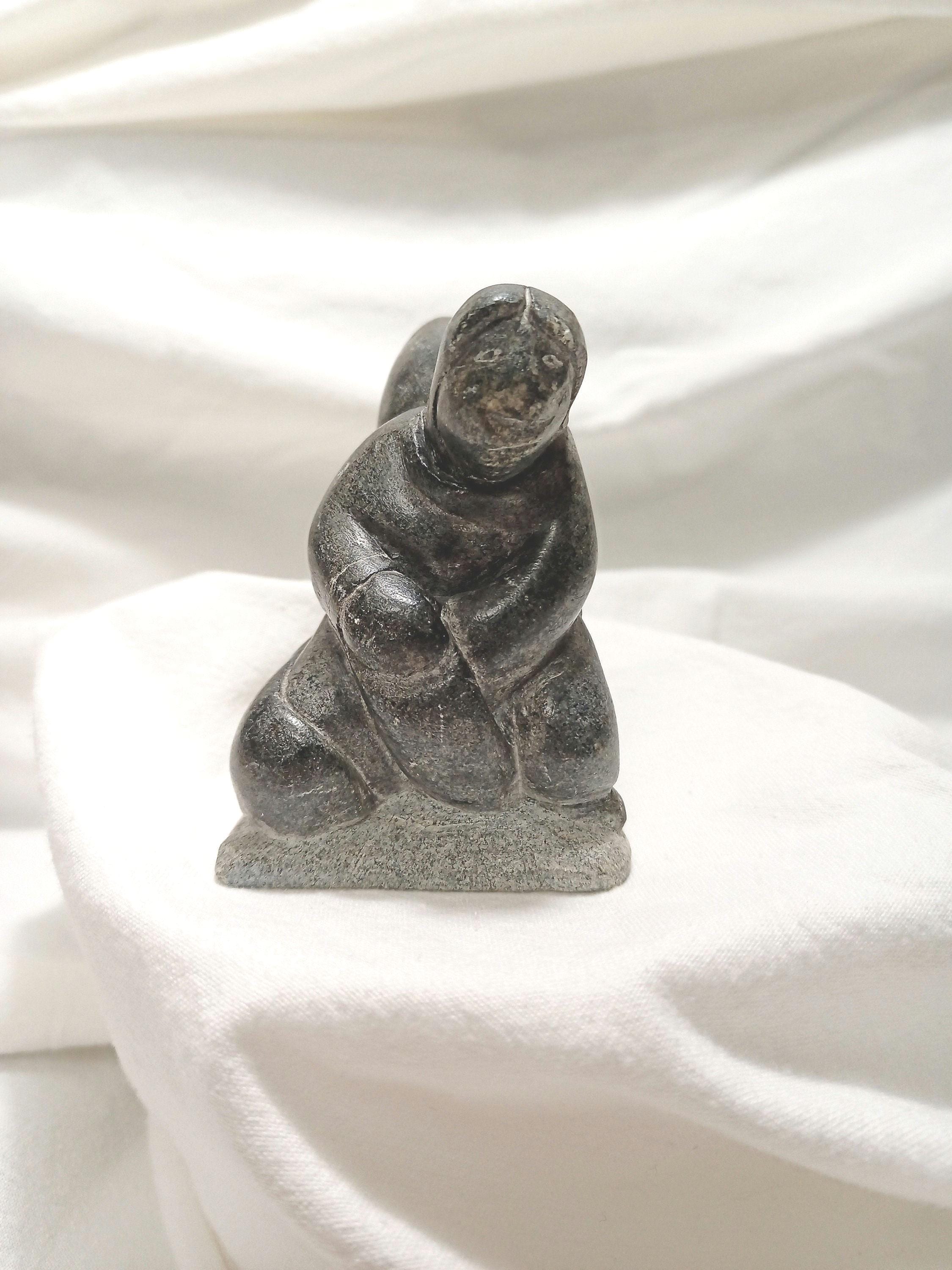 soap stone sculpture | ヴィンテージ オブジェ Vintage 1970s Signed JOSIE SIVUARAPIK Inuit Seated Figure