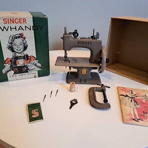 Vintage Child's Sewing Machine, Singer Sewhandy Model 20, Original Box and  Booklet Included, Collectors Item 