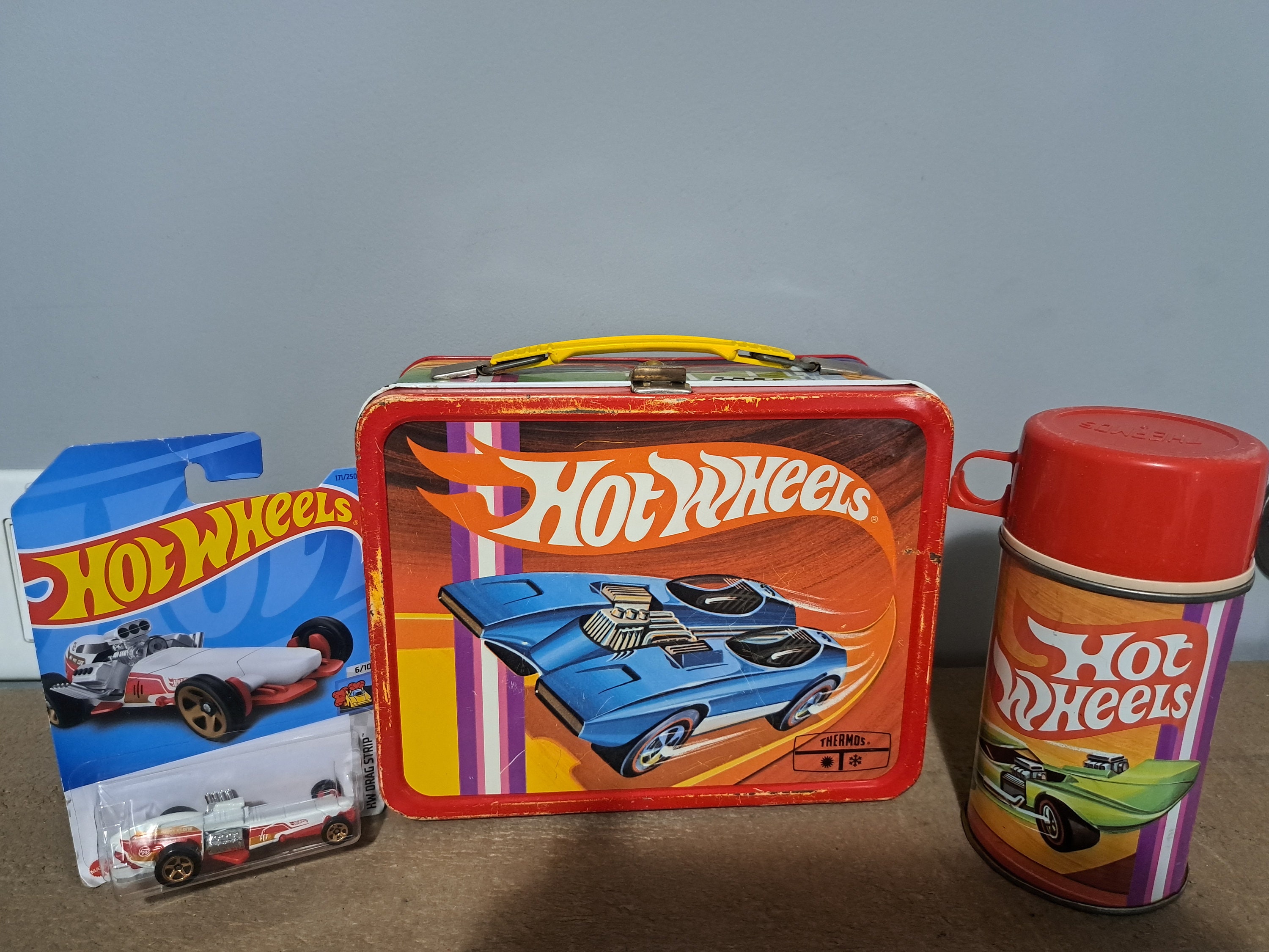 Lunch box with Hot Wheels drinking bottle