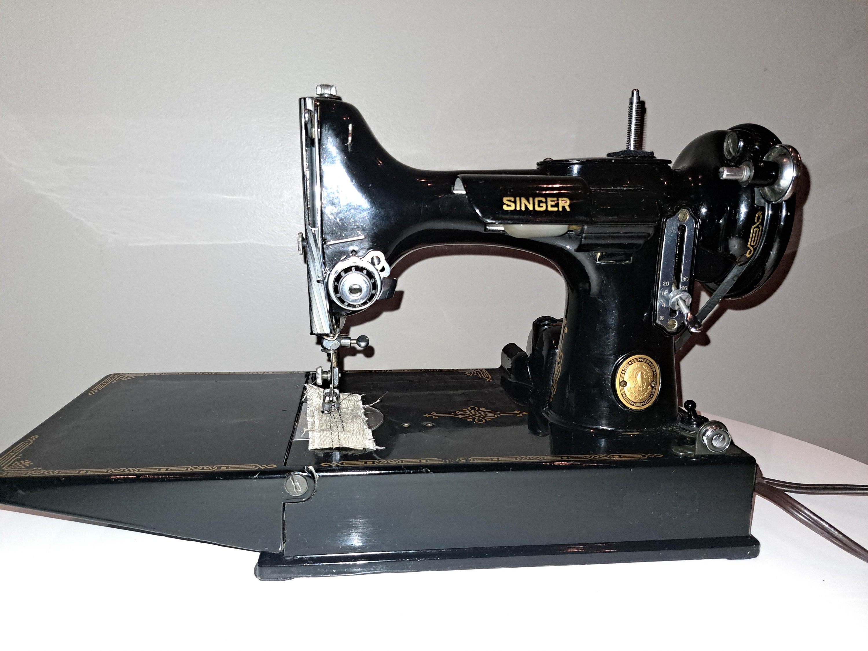 Singer Featherweight 221K5 Sewing Machine With Case Quilters Dream Machine  