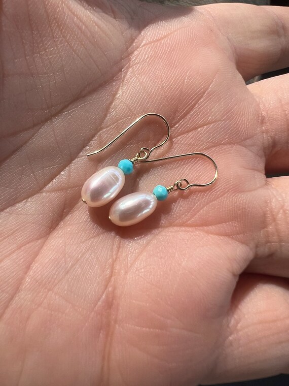 Boucles D’oreilles Perles Turquoise Et Chaîne Dorée - Style Mousqueton - Neuves Avec étiquettes