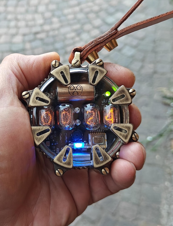 アクセサリー wacci Nixie Pocket Watch, Handmade Brass X-ray Radiation Dosimeter, Made