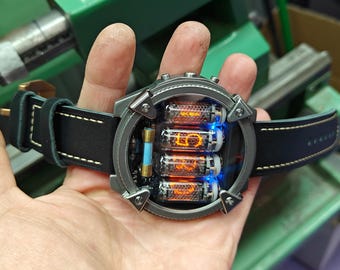 ニキシー管時計、チタン製ハンドメイド、イタリア製 - Etsy 日本