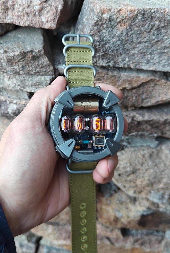 【Rick】計6ml Nixie Watch, Titanium Handmade With γ, β and X-ray Radiation