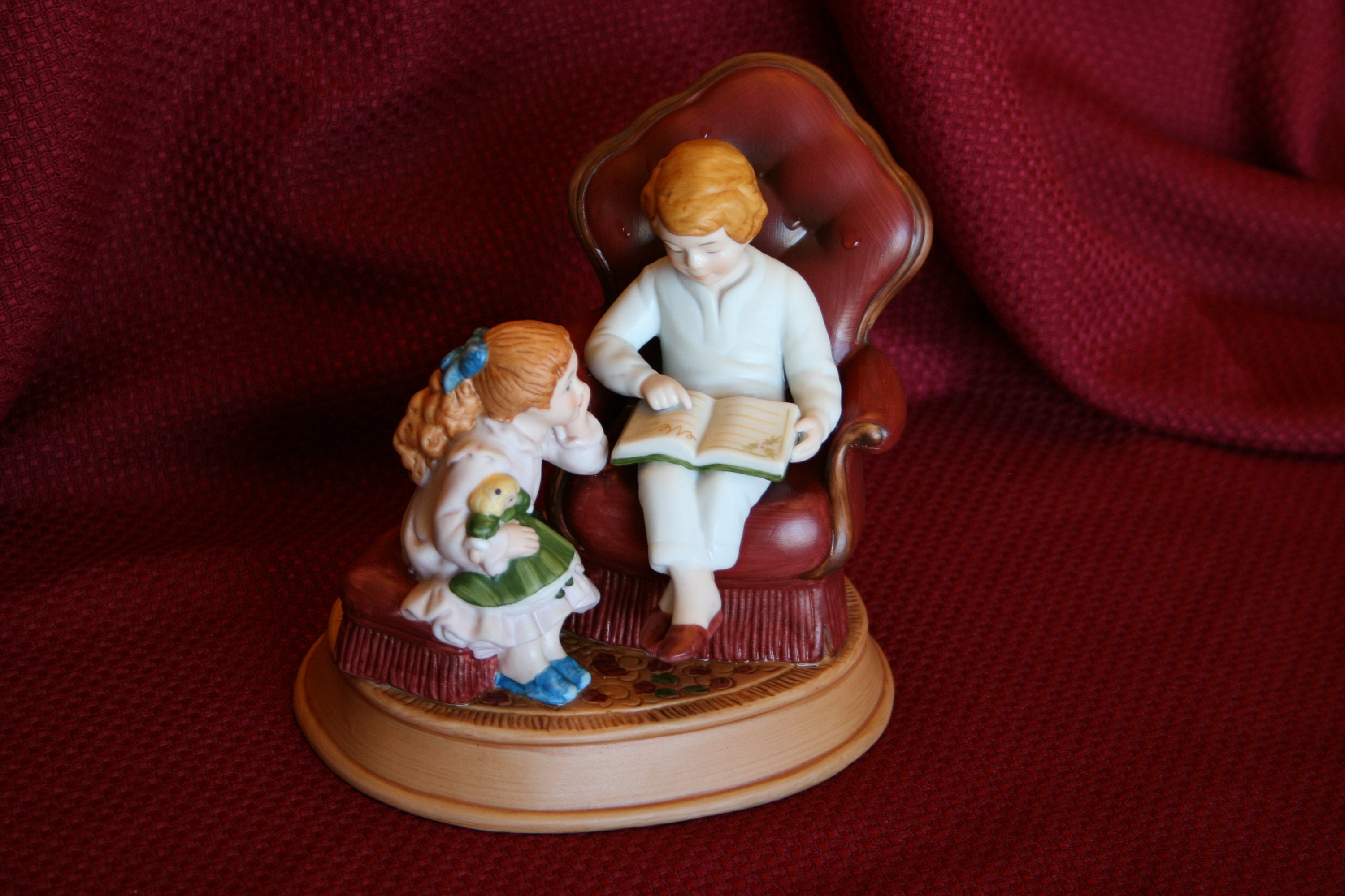 Vintage 1983 Avon 3rd Edition Christmas Memories Enjoying the