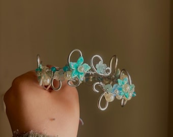 Brazalete azul, floral, hecho a mano y personalizable